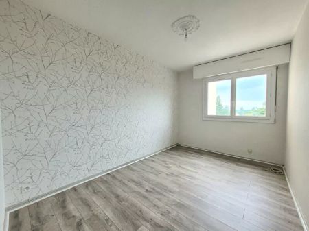 LOCATION - PAU : Appartement T3 de 63m² avec loggia fermée, parking et garage - Photo 4