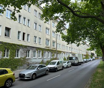 Sonnige DG-Wohnung mit Terrasse, unweit der Königsheide ***Laminat***Badewanne*** - Foto 1