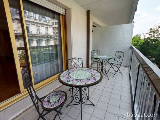 Logement à Paris, Location meublée - Photo 1