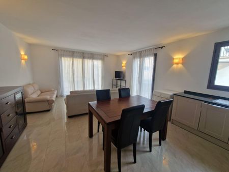 Apartamento de 2 dormitorios en el corazón de Puerto de Andratx – Alquiler temporal - Photo 4