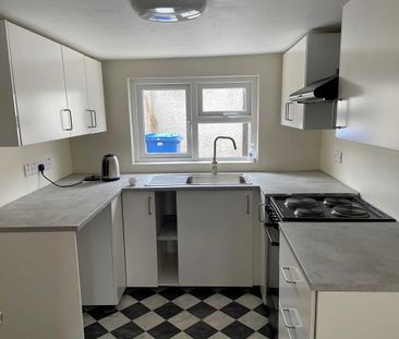 89 Circular Road, Larne, BT40 3AQ - Photo 5