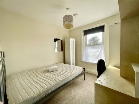 4 bedroom detached house to rent - Photo 5