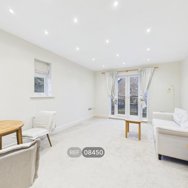 3 bedroom apartment to rent - Photo 1