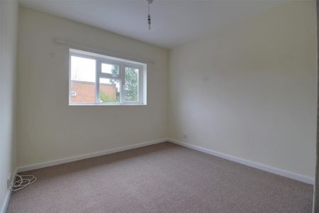 Court Road, Brockworth, Gloucester - Photo 3