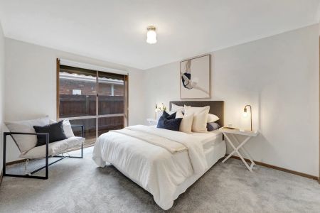 Charming, Cozy & Close to It All! - Photo 5