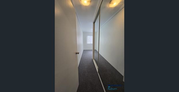 Modern & Spacious Split-Level 2 Bedroom Apartment - Photo 1