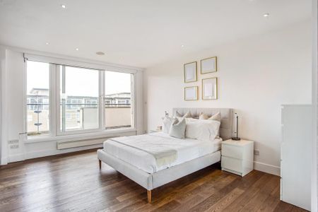 3 bedroom flat to rent - Photo 4