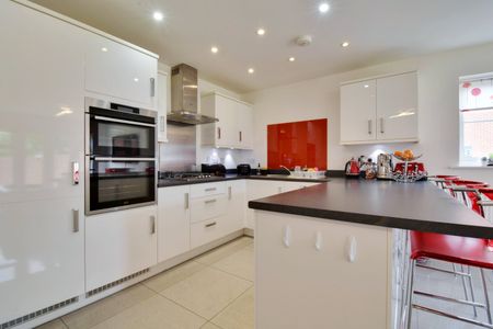 4 bedroom house to rent - Photo 2