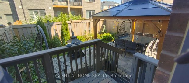 Condo Townhouse For Lease | N9299969 - Photo 1