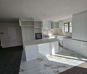 🏡 Brand New 5-Bedroom Standalone Home – Spacious - Photo 5