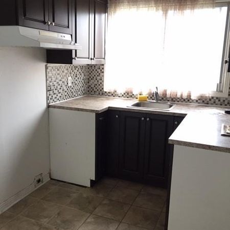 À VOIR 3 1/2 rénové appartement près métro Concorde - Photo 3