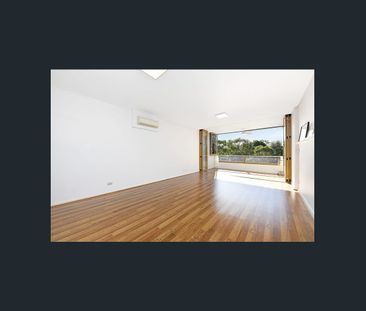 Shimmering water views from this super spacious light filled haven - Photo 1