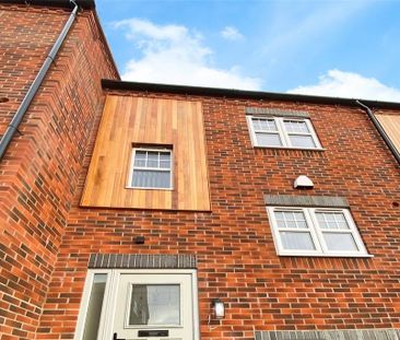 3 bedroom terraced house to rent - Photo 3