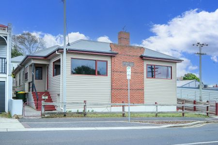 8A Queen Street, Burnie TAS 7320 - Apartment For Rent - $340 | Domain - Photo 3