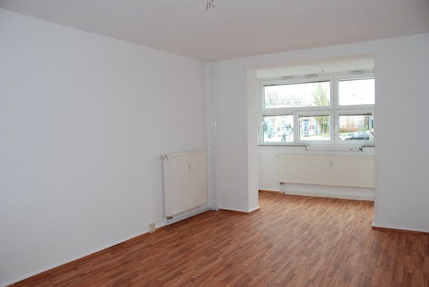 NEU sanierte 2-Raum-Wohnung mit Wohlfühlfaktor - Foto 1