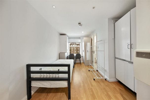 Studio to rent - Photo 1