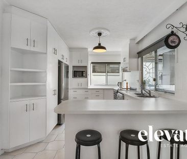 Room 5 - 86 Deighton Road, Dutton Park, Qld 4102 - Photo 1