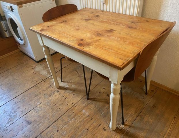 Charmante 3-Zimmer-Wohnung mit Dielenboden und Tageslichtbad! - Foto 1