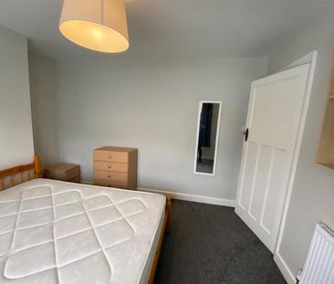 3 bedroom private hall to rent - Photo 4