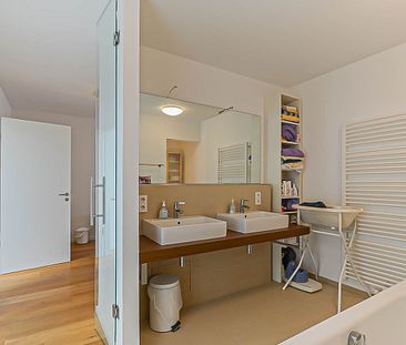 Attraktive Maisonettewohnung mit Dachterrasse im Reihenhausstil - Foto 3