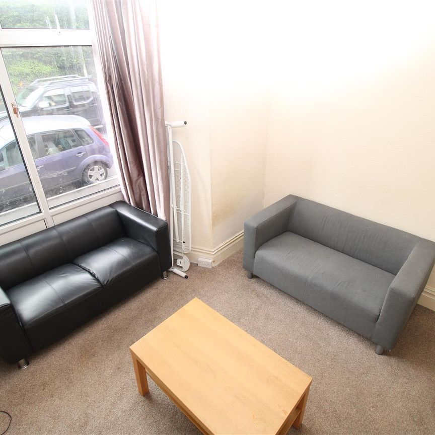 Room For Rent Broadway, Pontypridd - Photo 1