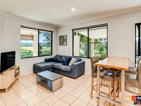 FURNISHED HOME IN GATTON - Photo 3