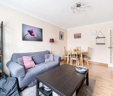 Scotts Avenue, Sunbury On Thames, TW16 - Photo 4