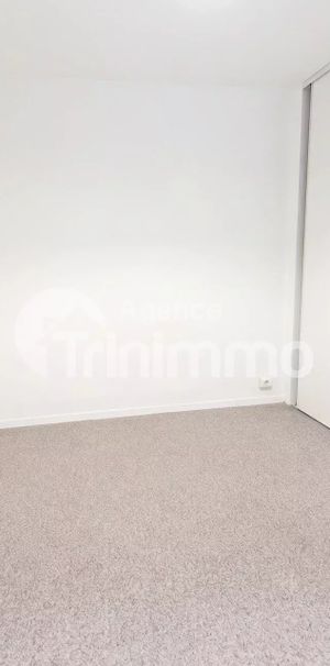 Location Appartement 2 pièces 44m² CHATEAUNEUF DE GADAGNE 84470 - Photo 1