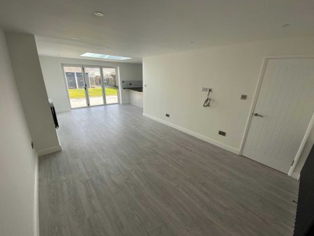 Maresfield Drive, Pevensey - Photo 3