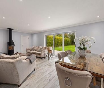 3 bedroom detached bungalow to rent - Photo 1