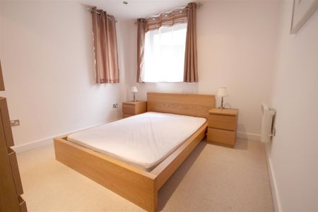 1 Bedroom Flat/Apartment To Let - Photo 2