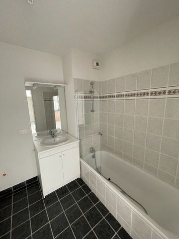Location Appartement 2 pièces 45m² - Photo 2