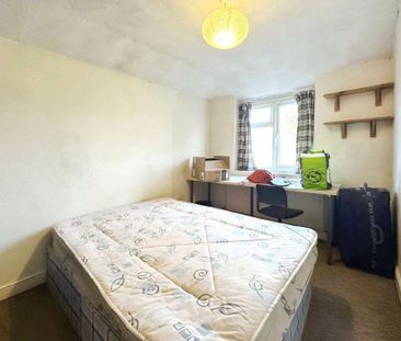 4 bedroom terraced house to rent - Photo 5