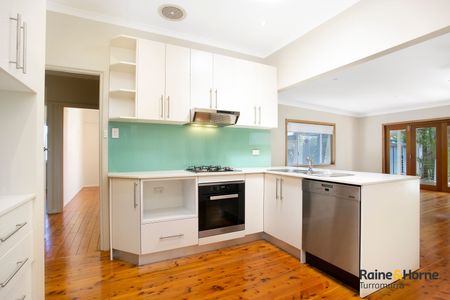 42 Clarinda Street, Hornsby NSW 2077 - House For Rent | Domain - Photo 5