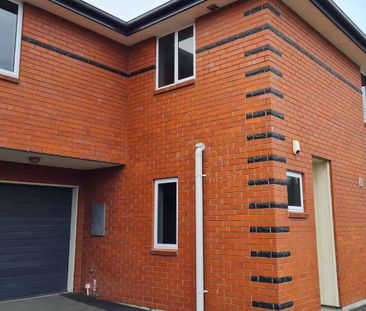 Woolston - 2 Bedroom - Photo 2