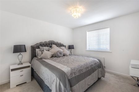 4 bedroom detached house to rent - Photo 5