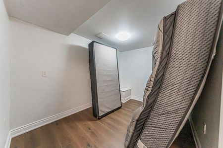 For Lease - 22 Hazelglen Court, Brampton, Ontario - Photo 5