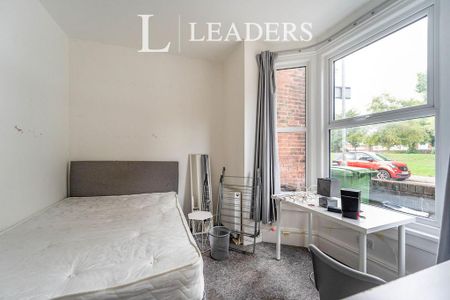 5 bedroom terraced house to rent - Photo 5