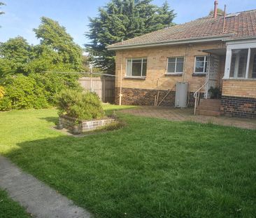 Well-Presented Three-Bedroom Family Home in Prime Location - Photo 6