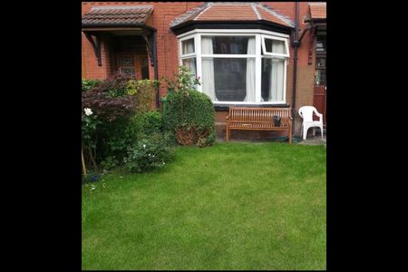 Room in a Shared House, Whalley Road, M16 - Photo 4