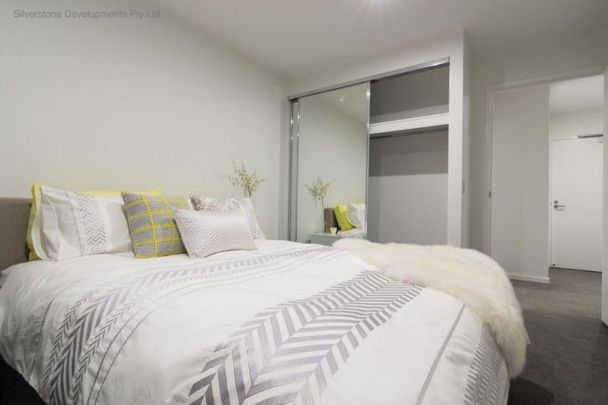 Spacious 2-Bedroom Apartment with River Walkways - Photo 1