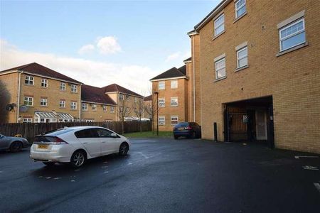 Scott Road, Edgware, HA8 - Photo 4