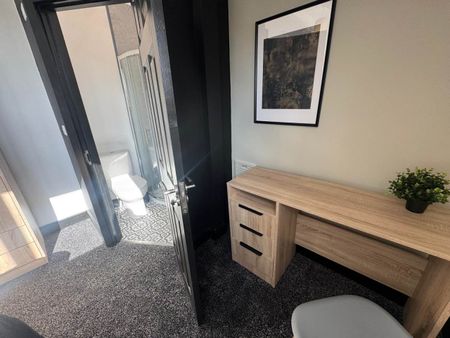 Cambrian Terrace, Beeston, Leeds - Photo 3