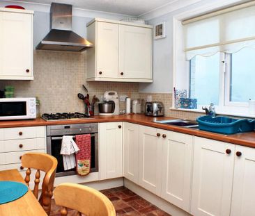 3 bedroom terraced house to rent - Photo 5