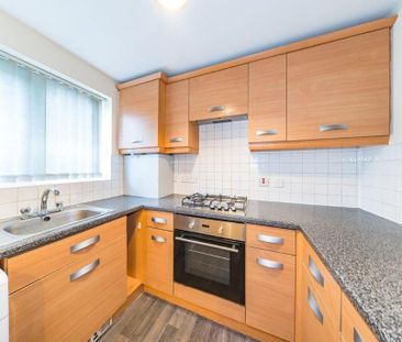 2 bedroom semi-detached house to rent - Photo 6