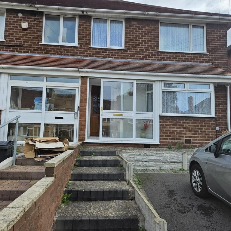 3 bedroom terraced house to rent - Photo 1