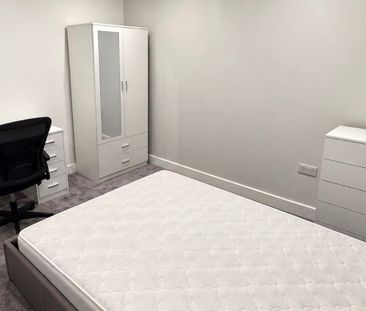 Room 4, Queen Margarets Road, Coventry - Photo 5
