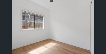 PEACEFUL PARKSIDE POSITION! - Photo 3