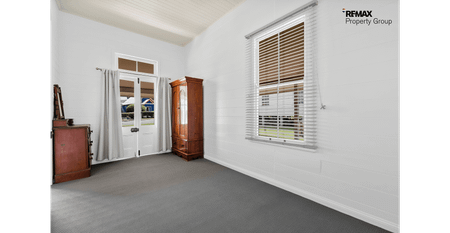 Charming 4 Bedroom Home - Photo 5