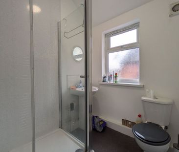 Harlaxton Drive Lenton, Nottingham - Photo 4